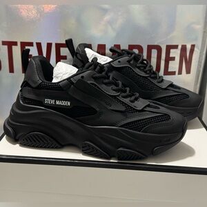 NEW! Possession Steve Madden All-Black women’s Sneakers size 6